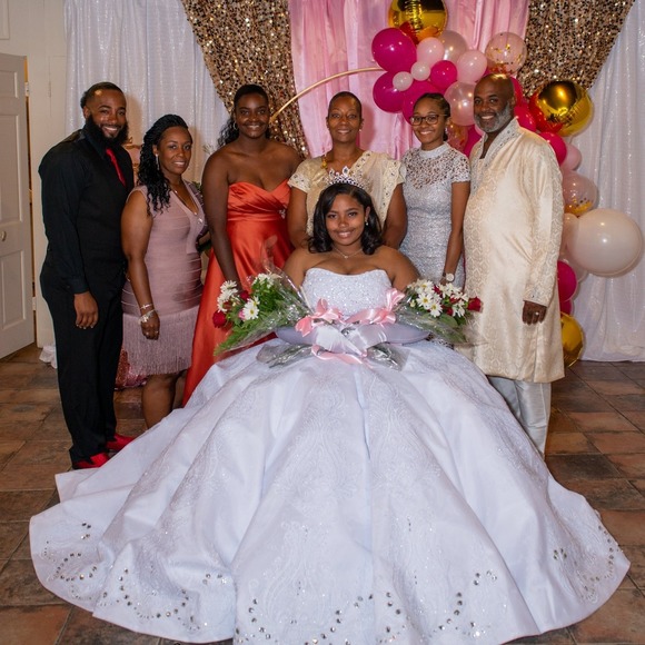 Meet the Posher Other - Meet your Posher, Monique